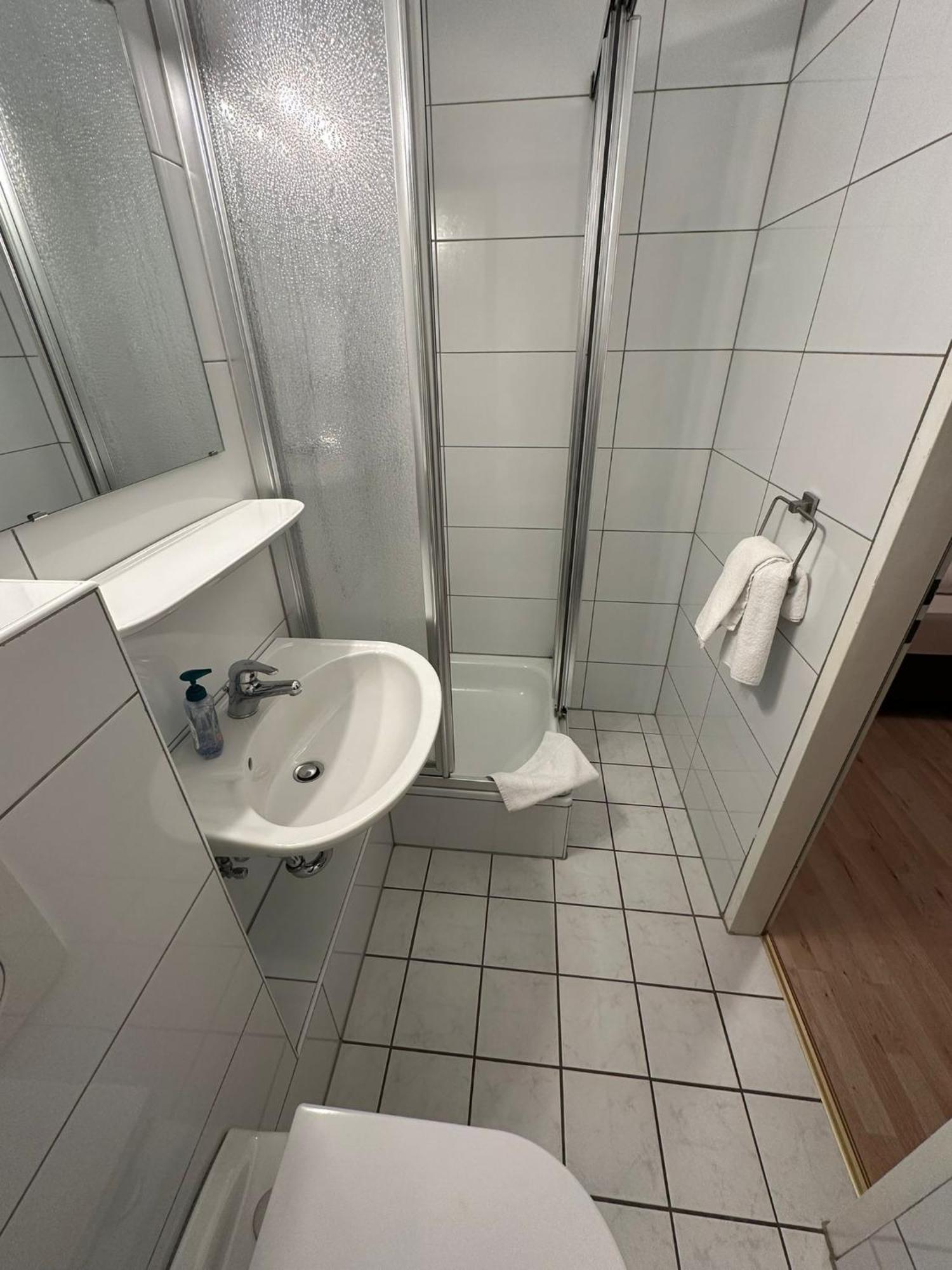 Hotel Bff Airport Messe Schlaf - Duesseldorf Εξωτερικό φωτογραφία