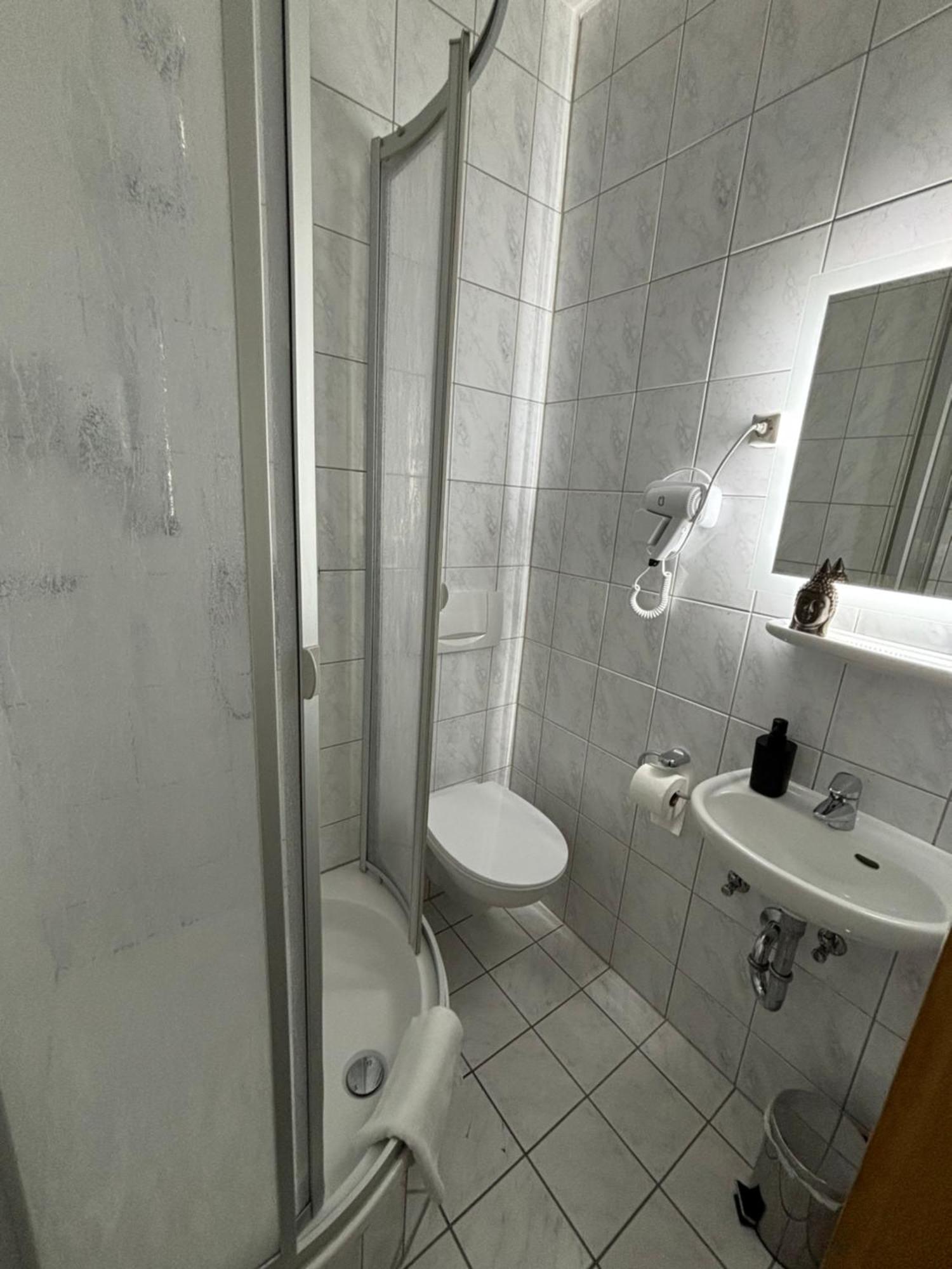 Hotel Bff Airport Messe Schlaf - Duesseldorf Εξωτερικό φωτογραφία
